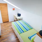 Rural Retreat - Comfort Oasis Oplotnica
