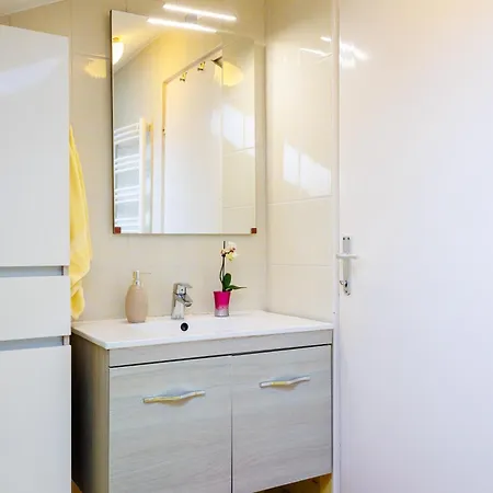Oaza Udobja S Cudovitim Razgledom Apartment *