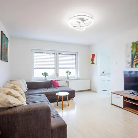 Rural Retreat - Comfort Oasis Oplotnica