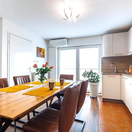 Rural Retreat - Comfort Oasis Oplotnica