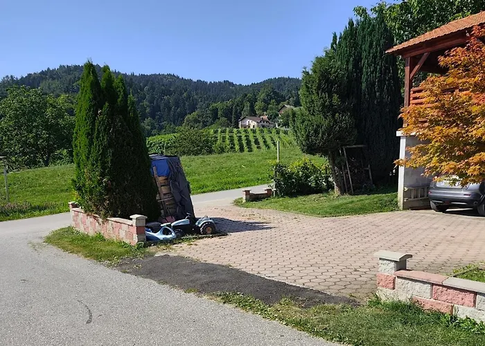 Rural Retreat - Comfort Oasis Oplotnica